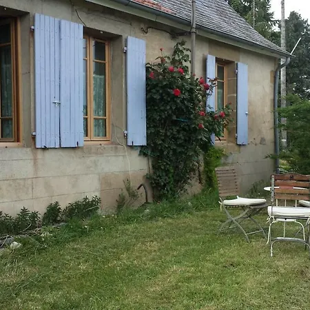 Le Petit Savriere Bed & Breakfast Tronget