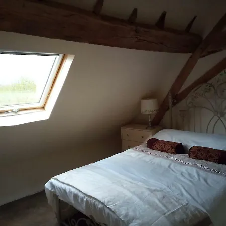 Le Petit Savriere Bed & Breakfast Tronget